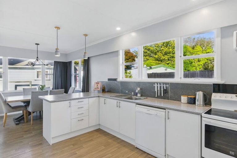 Photo of property in 2 Weld Street, Levin, 5510