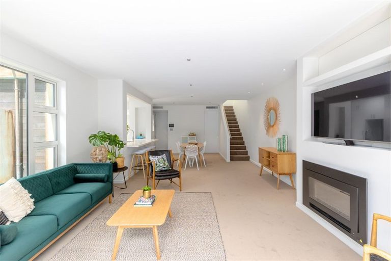 Photo of property in 89 Holly Road, St Albans, Christchurch, 8014