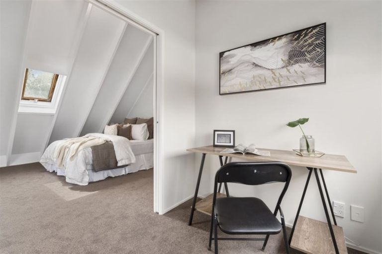 Photo of property in 2/18 Strid Road, Te Atatu South, Auckland, 0610