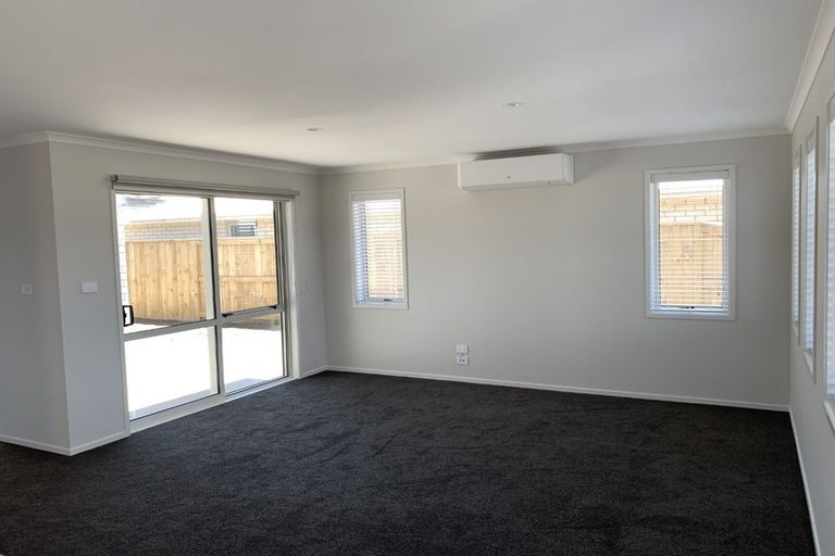 Photo of property in 180 Te Okuroa Drive, Papamoa, 3118