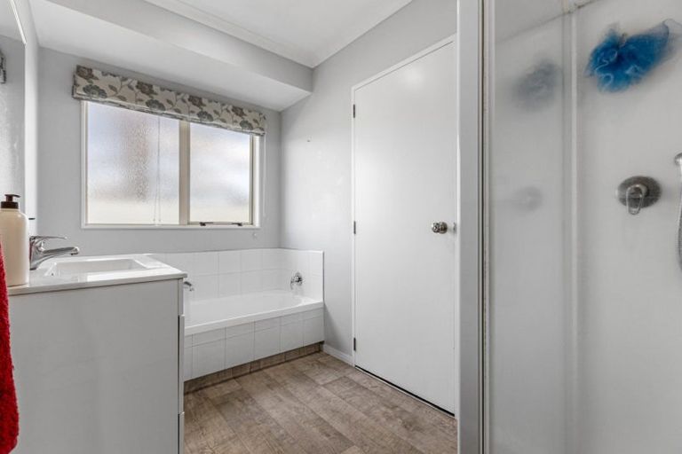 Photo of property in 20 Lisa Place, Brookfield, Tauranga, 3110