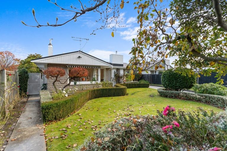 Photo of property in 229 Memorial Avenue, Burnside, Christchurch, 8053
