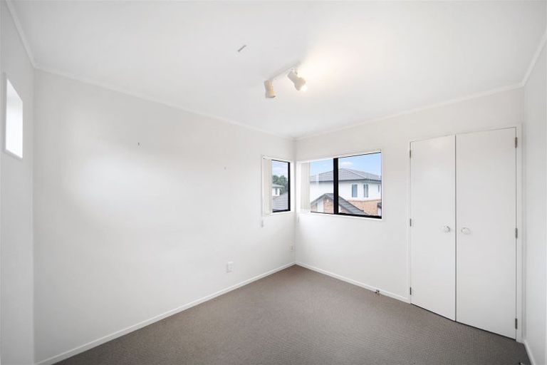 Photo of property in 2/45a Great South Road, Manurewa, Auckland, 2102