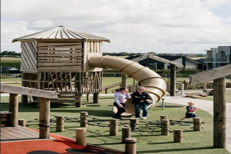 Photo of property in 3 Arohanui Road, Karaka, 2124