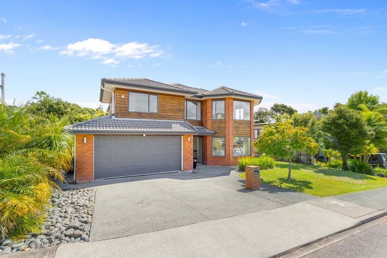 Photo of property in 46 Newbury Place, Schnapper Rock, Auckland, 0632