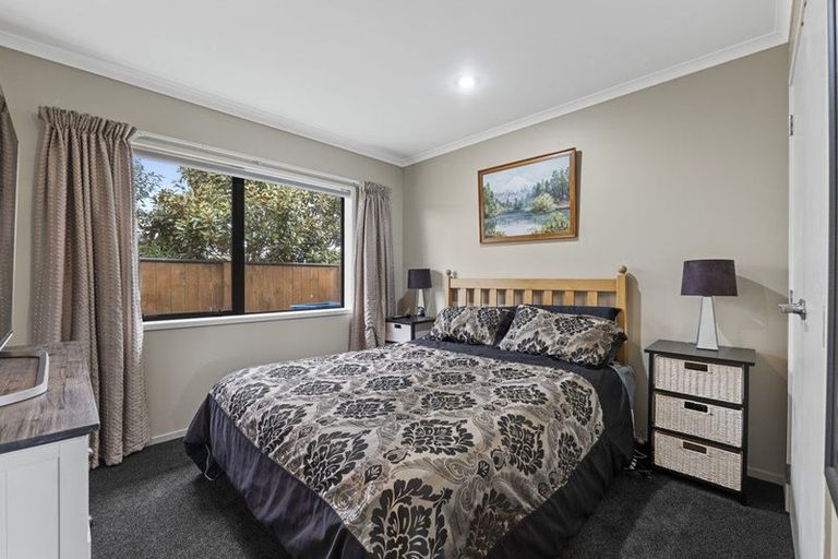 Photo of property in 12 Nikau Place, Hawera, 4610