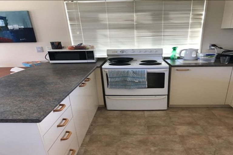 Photo of property in 4 Marine Parade, Mount Maunganui, 3116