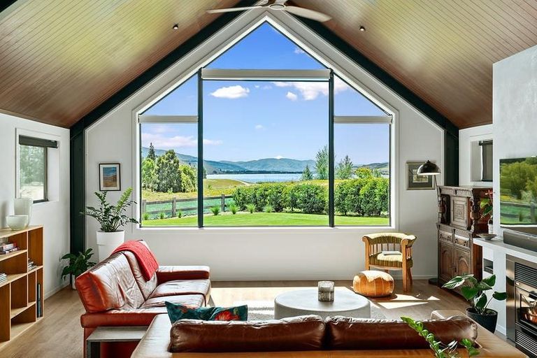Photo of property in 1 Stout Terrace, Cromwell, 9310