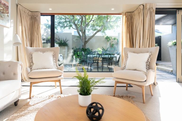Photo of property in Highwic, 32u3 Hobson Street, Thorndon, Wellington, 6011