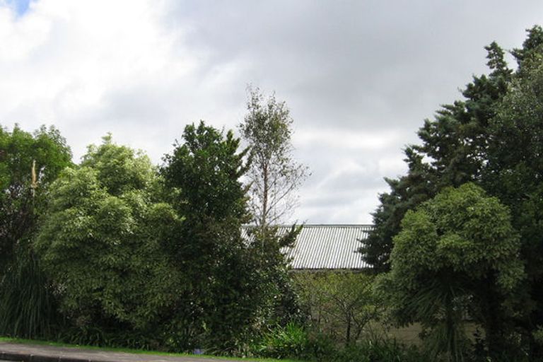 Photo of property in 86a Colwill Road, Massey, Auckland, 0614