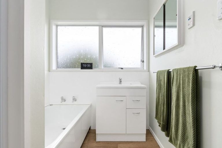 Photo of property in 5b Cascade Place, Chartwell, Hamilton, 3210