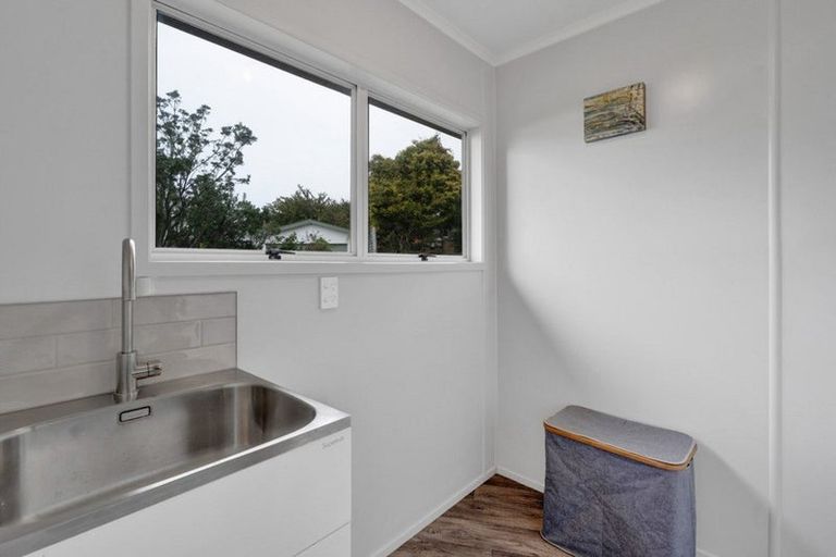 Photo of property in 14 Acacia Place, Bell Block, New Plymouth, 4312