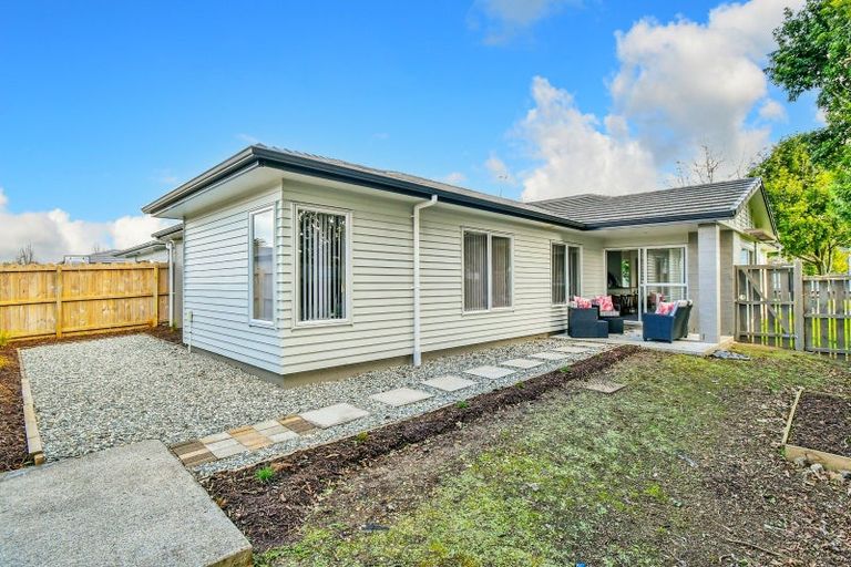 Photo of property in 13 Pipipi Crescent, Takanini, 2112