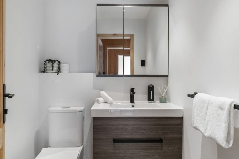 Photo of property in 13b Maxwell Place, Queenstown, 9300