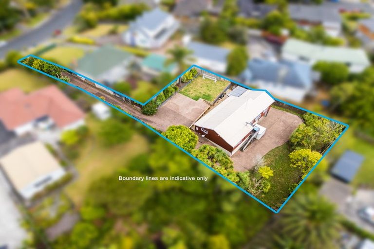 Photo of property in 2/23 Duncan Avenue, Te Atatu South, Auckland, 0610