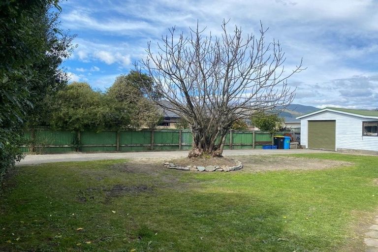 Photo of property in 176 Commercial Street, Takaka, 7110