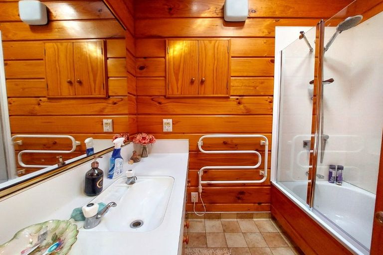 Photo of property in 27a Lake Domain Drive, Frankton, Hamilton, 3204