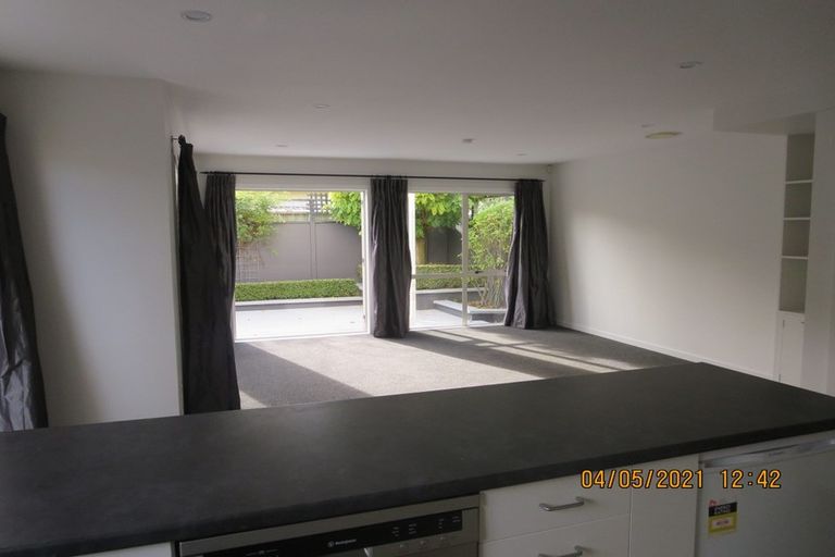 Photo of property in 5/17 Eversleigh Street, St Albans, Christchurch, 8014