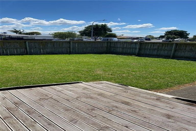 Photo of property in 1/61 Templeton Place, Clendon Park, Auckland, 2103