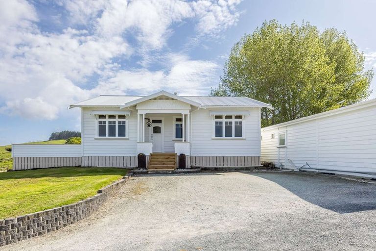 Photo of property in 27 Church Hill Road, Port Albert, Wellsford, 0973