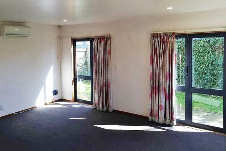 Photo of property in 55 Gresford Street, Edgeware, Christchurch, 8013