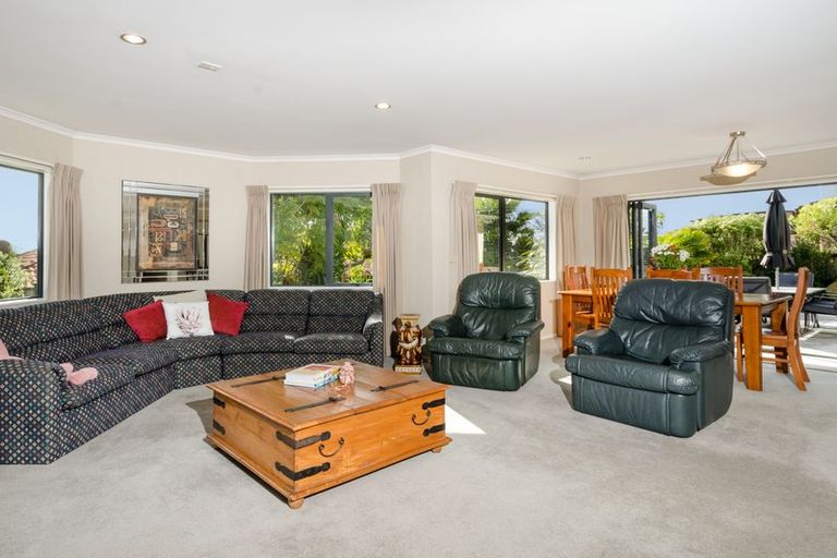 Photo of property in 27 Leafield Crescent, Henderson, Auckland, 0612