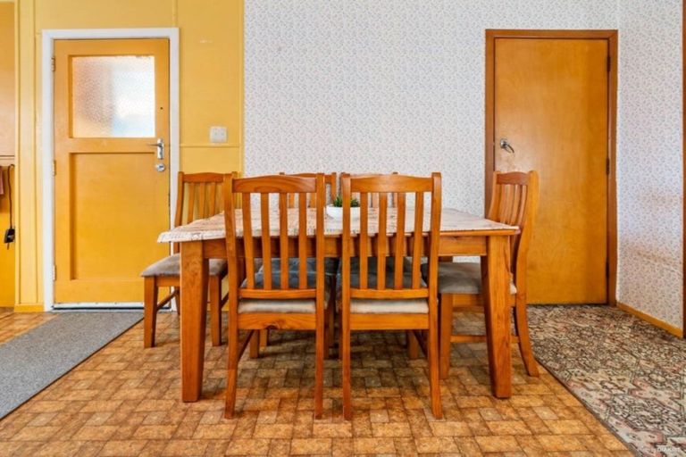 Photo of property in 73 Manuroa Road, Takanini, 2112