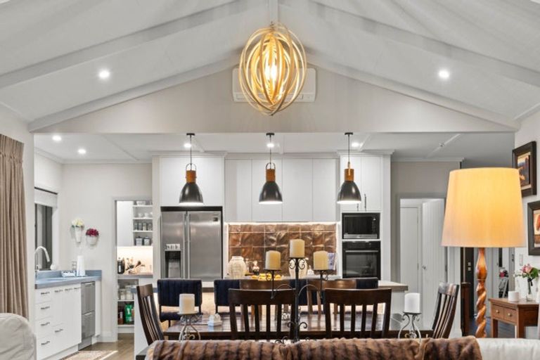 Photo of property in 2 Pheasant Lane, Aokautere, 4471