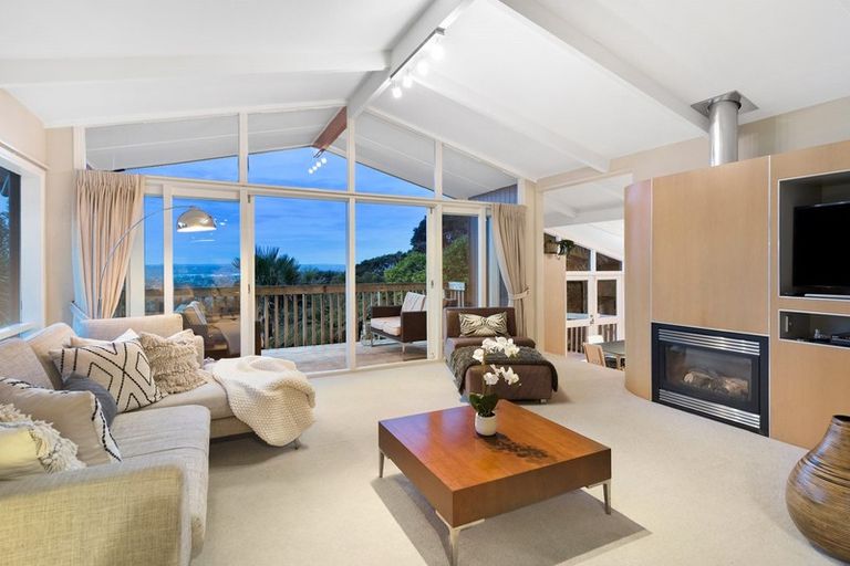 Photo of property in 67 Kohu Road, Titirangi, Auckland, 0604