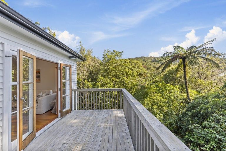 Photo of property in 36 Homewood Avenue, Karori, Wellington, 6012