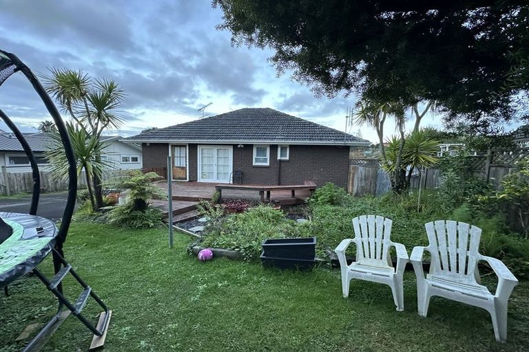 Photo of property in 42 Hilling Street, Titirangi, Auckland, 0604