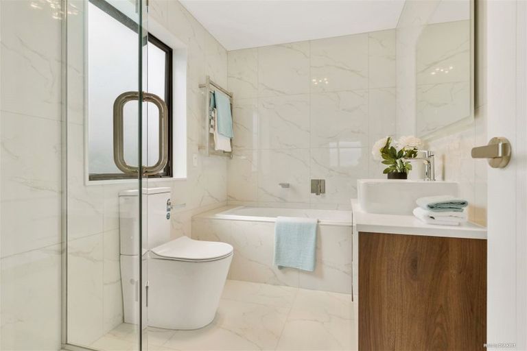 Photo of property in 339 Flat Bush School Road, Flat Bush, Auckland, 2019