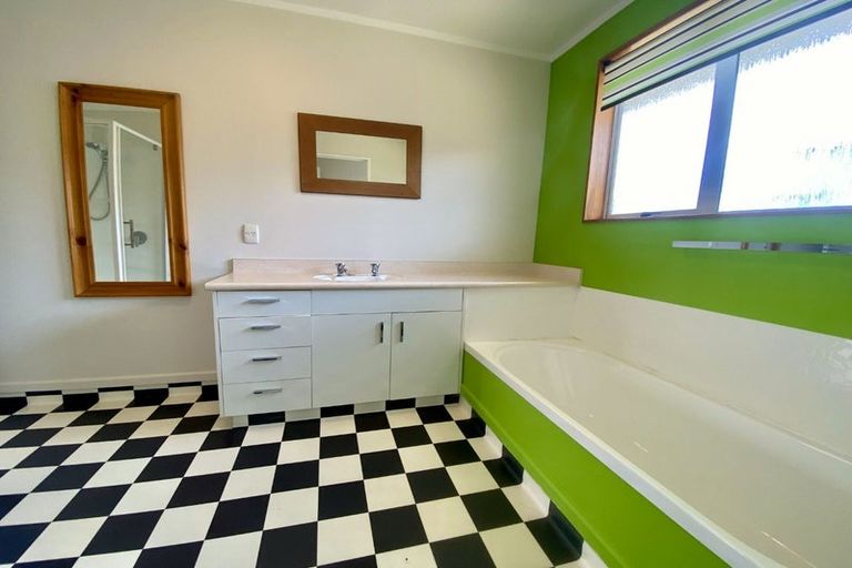 Photo of property in 27 Karina Crescent, Redwoodtown, Blenheim, 7201