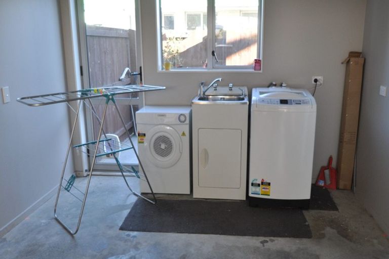 Photo of property in 30e Lyndon Street, Riccarton, Christchurch, 8041