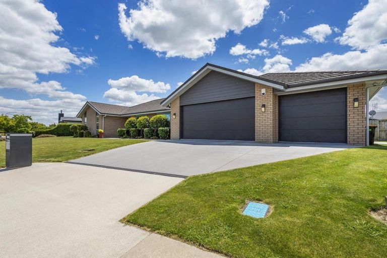 Photo of property in 16 Lilac Close, Cambridge, 3434