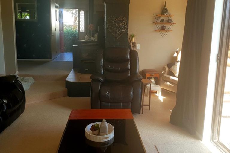 Photo of property in 49 Langdale Avenue, Paraparaumu, 5032