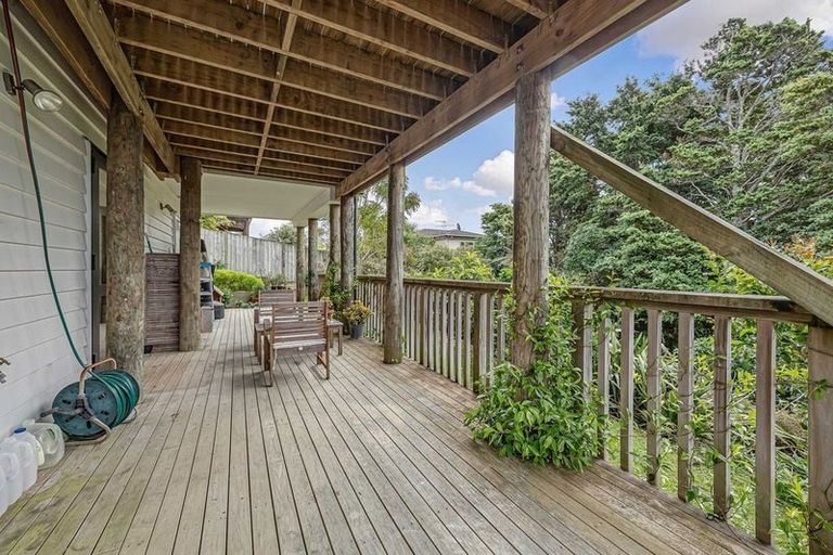 Photo of property in 13 Spyglass Street, Red Beach, 0932