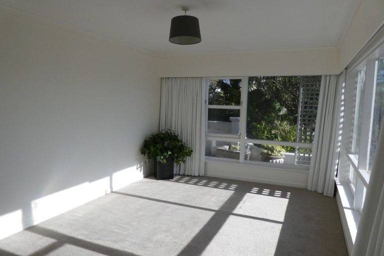 Photo of property in 29 Grove Road, Kelburn, Wellington, 6012