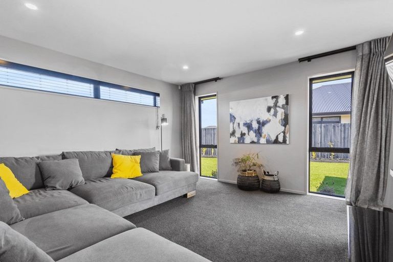 Photo of property in 25 Fearne Drive, Woodend, 7610