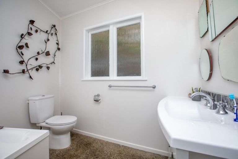 Photo of property in 9 Mahana Road, Paraparaumu Beach, Paraparaumu, 5032