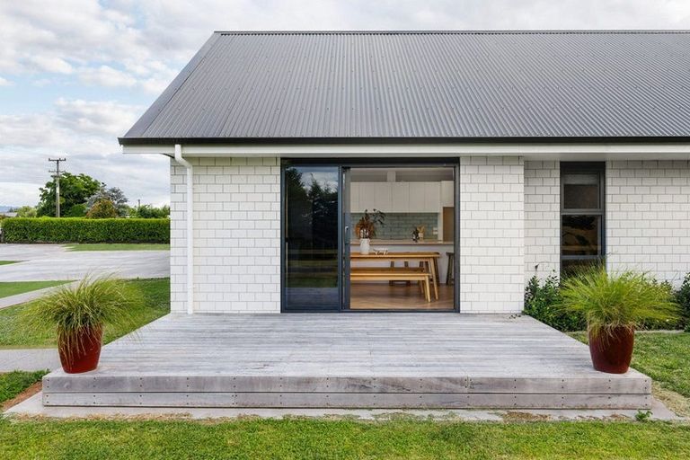 Photo of property in 99 Peake Road, Cambridge, 3493