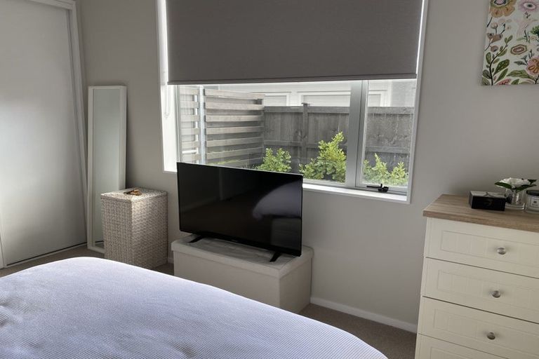 Photo of property in 2 Toka Lane, Red Beach, 0932