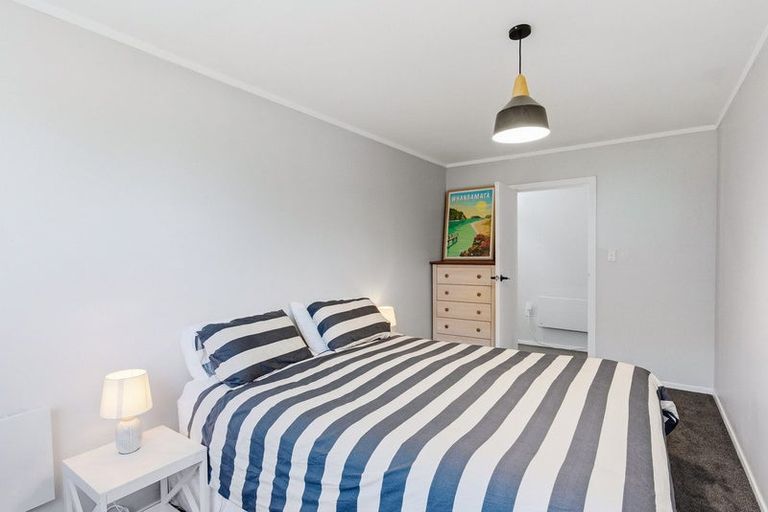 Photo of property in 13 Bahama Crescent, Paraparaumu Beach, Paraparaumu, 5032