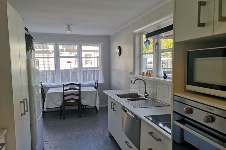 Photo of property in 41 Cleland Crescent, Naenae, Lower Hutt, 5011