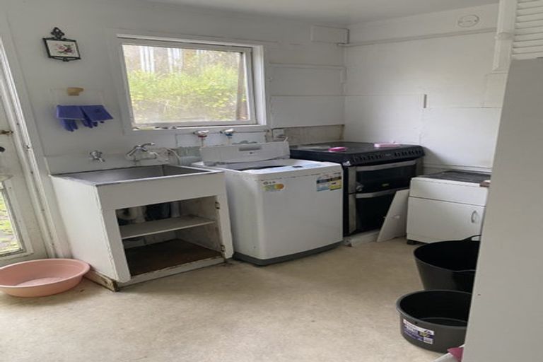 Photo of property in 1/56 Highland Park Drive, Highland Park, Auckland, 2010