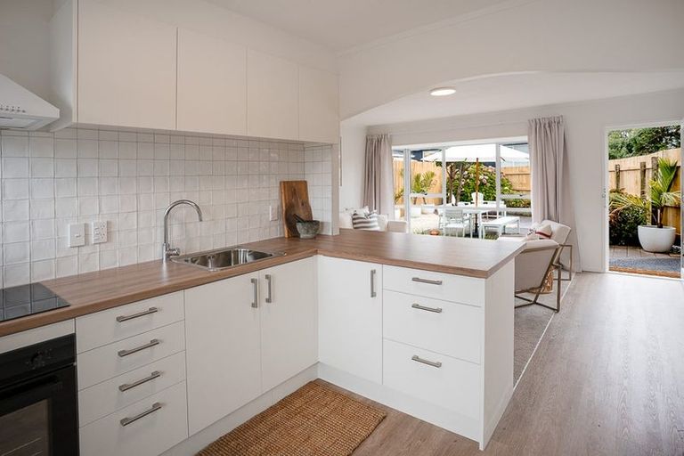 Photo of property in 3/83 Centreway Road, Orewa, 0931