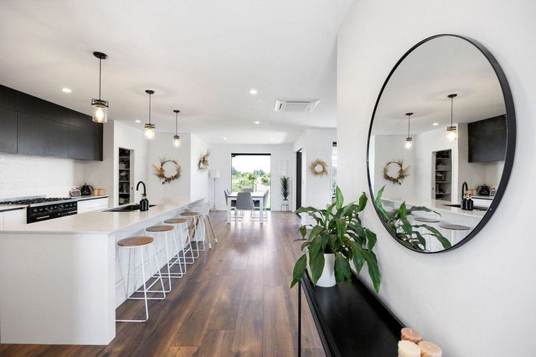 Photo of property in 7 Hyatt Close, Leamington, Cambridge, 3432