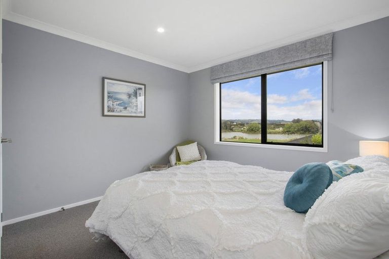 Photo of property in 19 Wairere Rise, Omokoroa, 3114