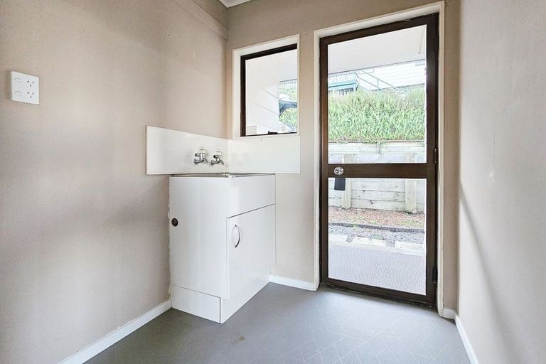 Photo of property in 35 Eureka Place, Parahaki, Whangarei, 0112