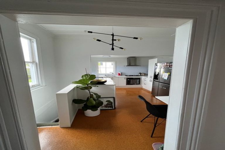 Photo of property in 1/101 Birkenhead Avenue, Birkenhead, Auckland, 0626